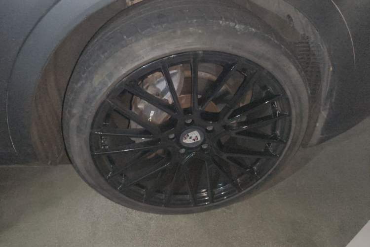 Used Porsche Cayenne 2019 Cayenne Coupé 3.0T Right Front Wheel Hub