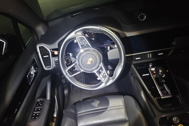 Used Porsche Cayenne 2019 Cayenne 3.0T Steering Wheel