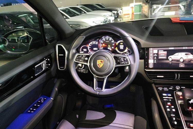Used Porsche Cayenne 2019 Cayenne 3.0T Steering Wheel