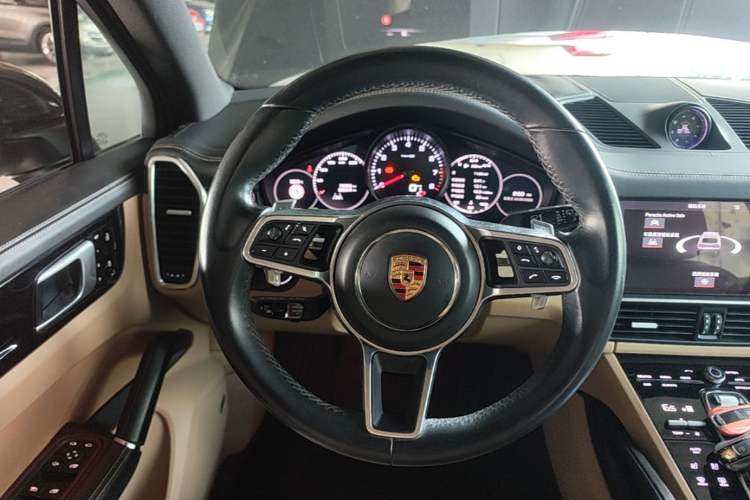 Used Porsche Cayenne 2019 Cayenne 3.0T Steering Wheel