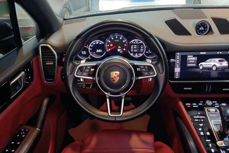 Used Porsche Cayenne 2019 Cayenne 3.0T Steering Wheel