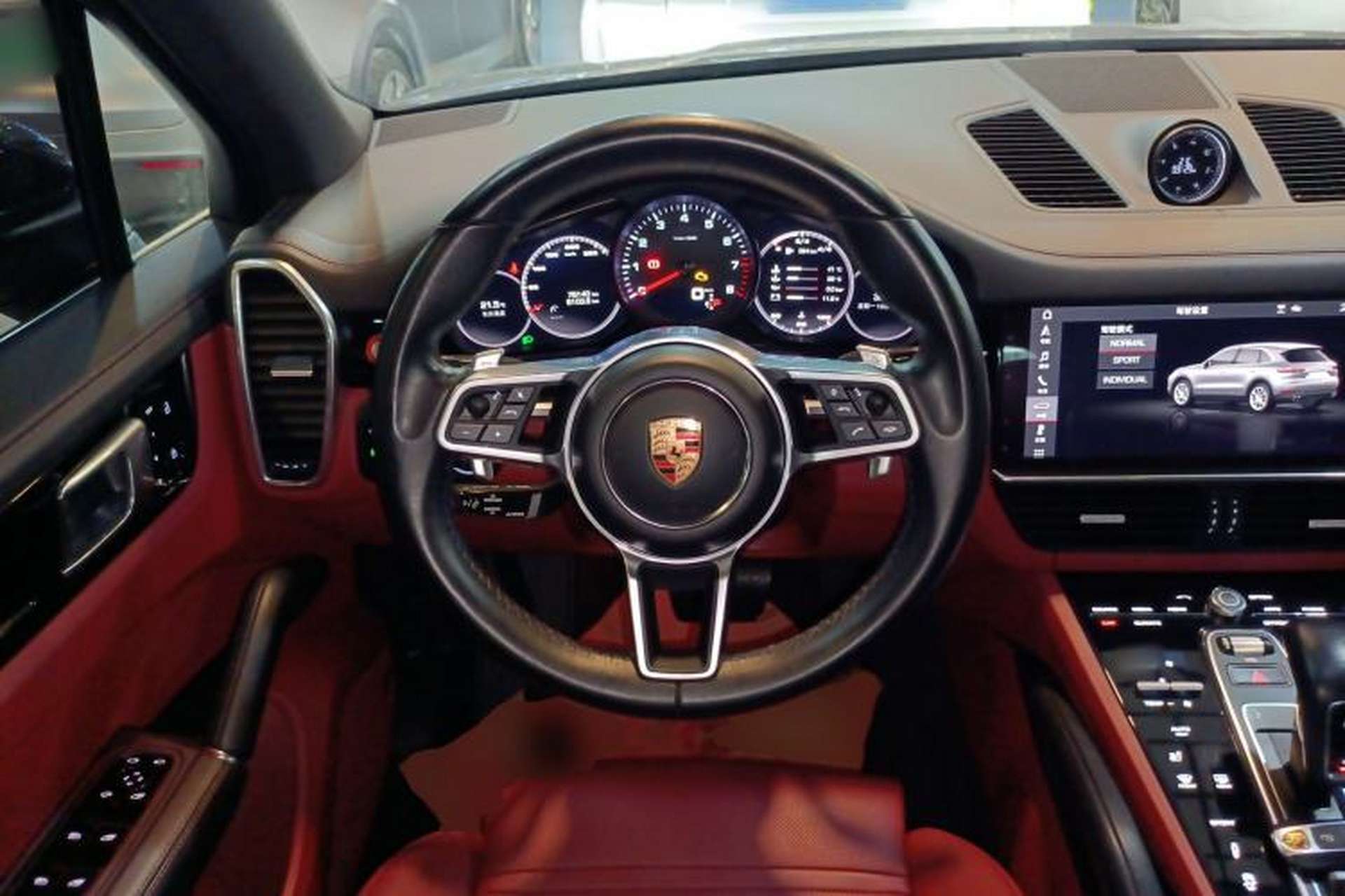 Used Porsche Cayenne 2019 Cayenne 3.0T Steering Wheel