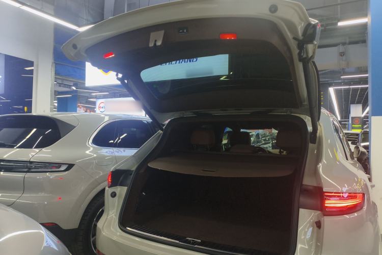 Used Porsche Cayenne 2019 Cayenne 3.0T Trunk