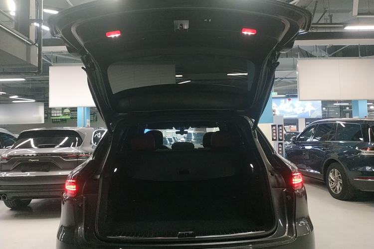 Used Porsche Cayenne 2019 Cayenne 3.0T Trunk