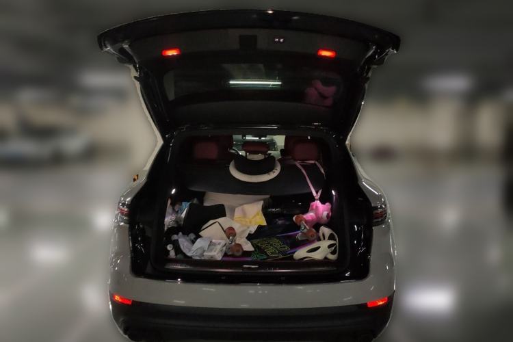 Used Porsche Cayenne 2019 Cayenne 3.0T Trunk