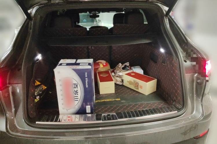 Used Porsche Cayenne  Trunk