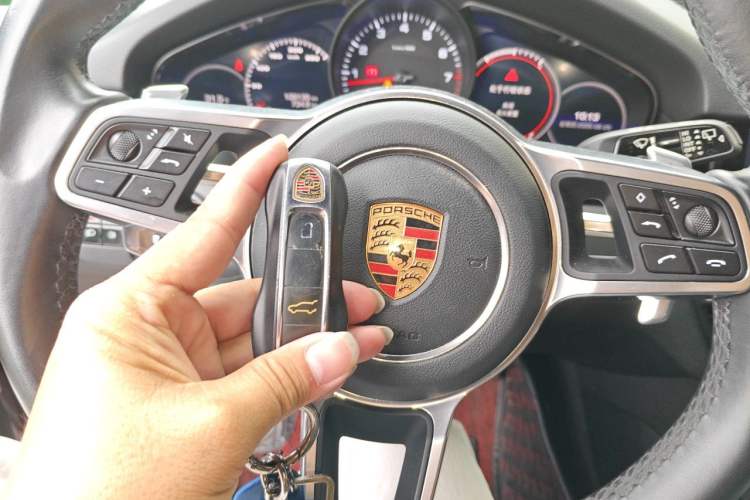 Used Porsche Cayenne 2019 Cayenne 3.0T Vehicle Key