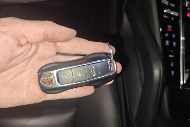 Used Porsche Cayenne 2019 Cayenne 3.0T Vehicle Key