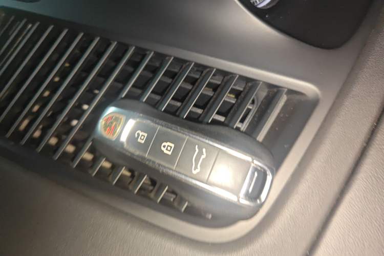 Used Porsche Cayenne 2019 Cayenne 3.0T Vehicle Key