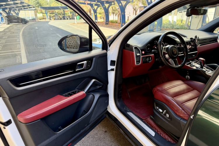 Used Porsche Cayenne 2019 Cayenne 3.0T Interior 5
