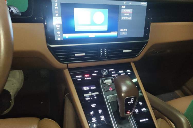 Used Porsche Cayenne 2019 Cayenne 3.0T Audio And AC Panel
