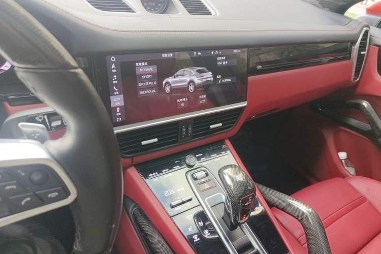 Used Porsche Cayenne 2019 Cayenne Coupé 3.0T Audio And AC Panel
