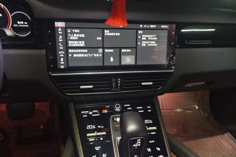 Used Porsche Cayenne 2019 Cayenne Coupé 3.0T Audio And AC Panel