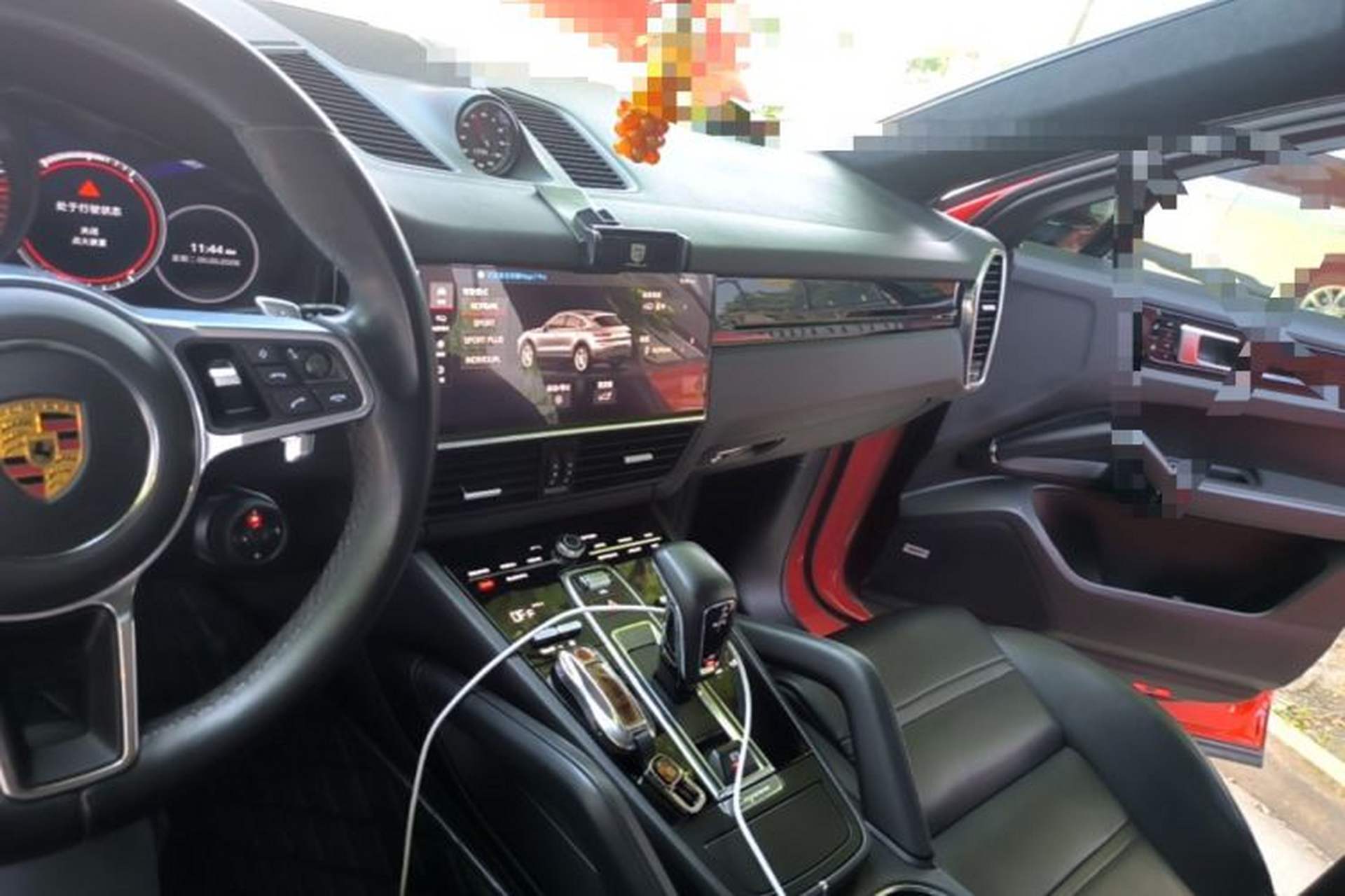 Used Porsche Cayenne 2019 Cayenne Coupé 3.0T Audio And AC Panel