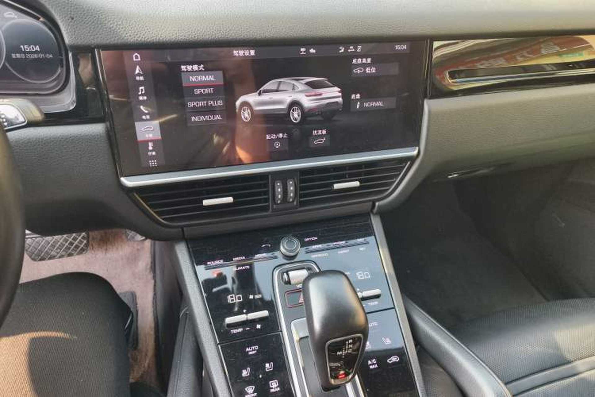 Used Porsche Cayenne 2019 Cayenne Coupé 3.0T Audio And AC Panel