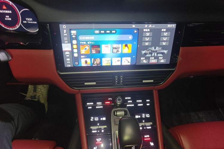 Used Porsche Cayenne 2019 Cayenne Coupé 3.0T Audio And AC Panel