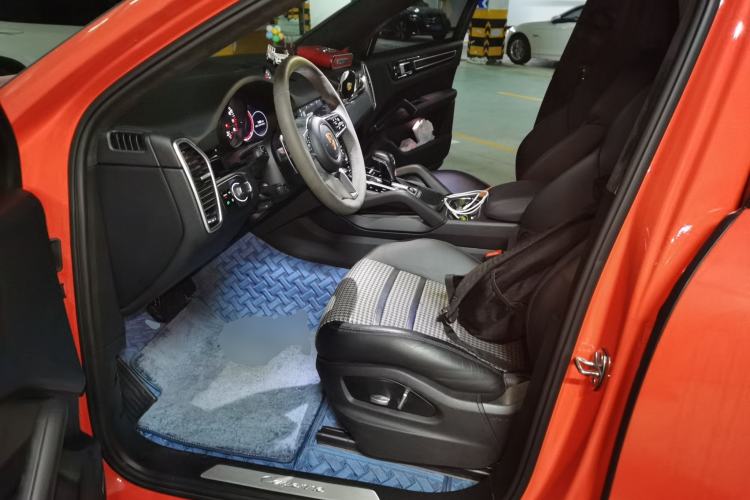 Used Porsche Cayenne 2019 Cayenne Coupé 3.0T Driver Seat