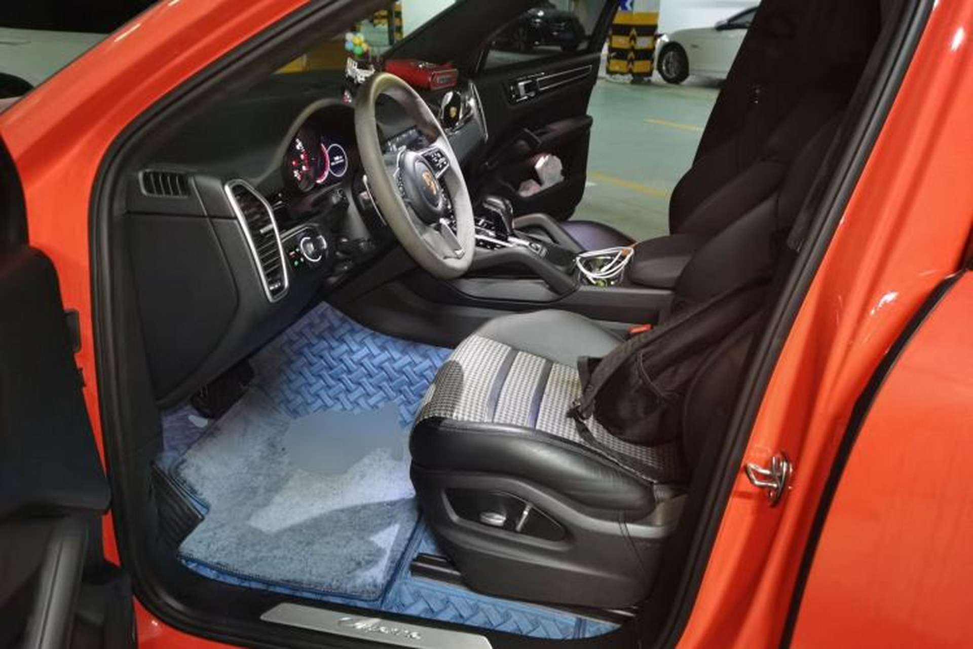 Used Porsche Cayenne 2019 Cayenne Coupé 3.0T Driver Seat