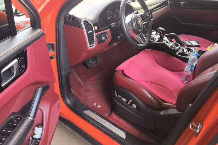 Used Porsche Cayenne 2019 Cayenne Coupé 3.0T Driver Seat