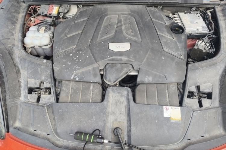 Used Porsche Cayenne 2019 Cayenne Coupé 3.0T Engine Bay