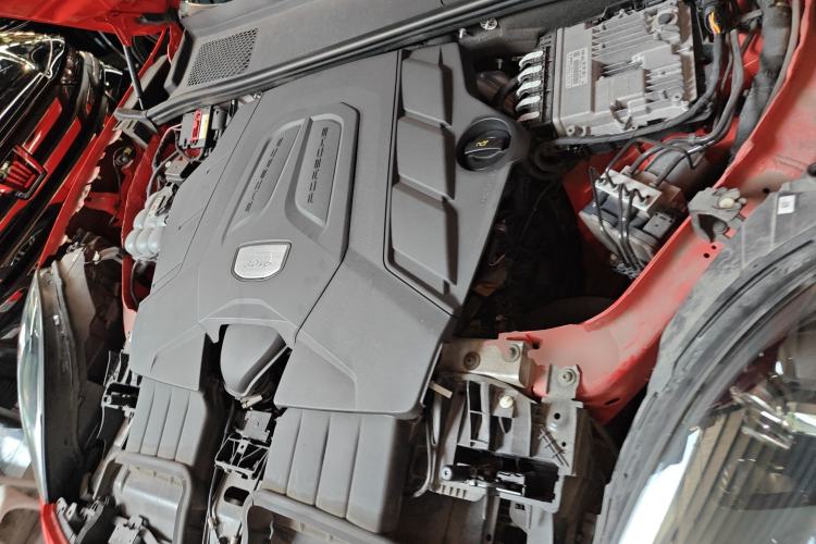 Used Porsche Cayenne 2019 Cayenne Coupé 3.0T Engine Bay
