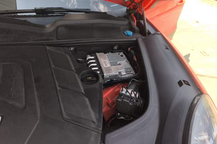 Used Porsche Cayenne 2019 Cayenne Coupé 3.0T Engine Bay Left