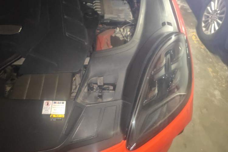 Used Porsche Cayenne 2019 Cayenne Coupé 3.0T Engine Bay Left