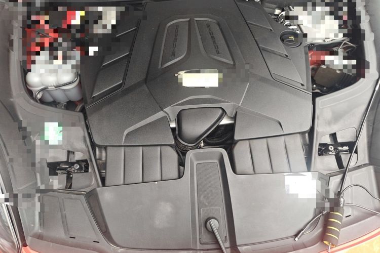 Used Porsche Cayenne 2019 Cayenne Coupé 3.0T Engine Bay