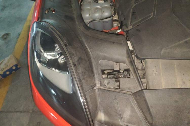 Used Porsche Cayenne 2019 Cayenne Coupé 3.0T Engine Bay Right