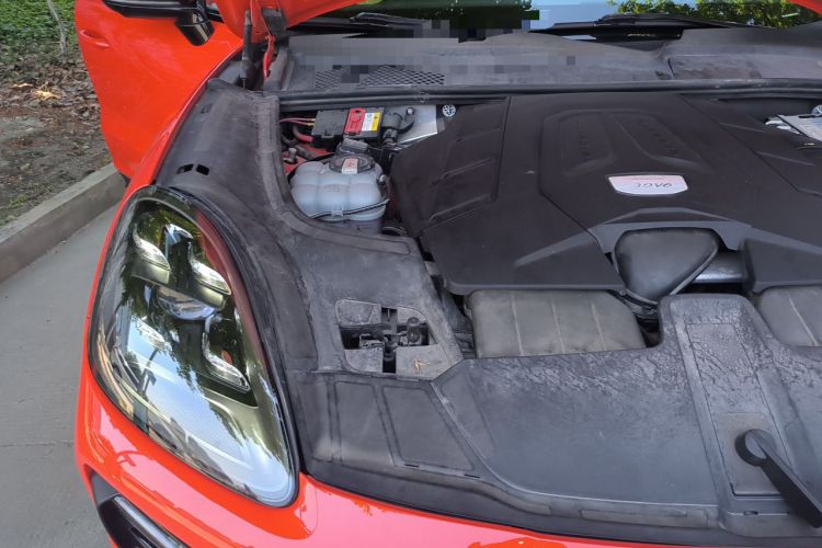 Used Porsche Cayenne 2019 Cayenne Coupé 3.0T Engine Bay Right