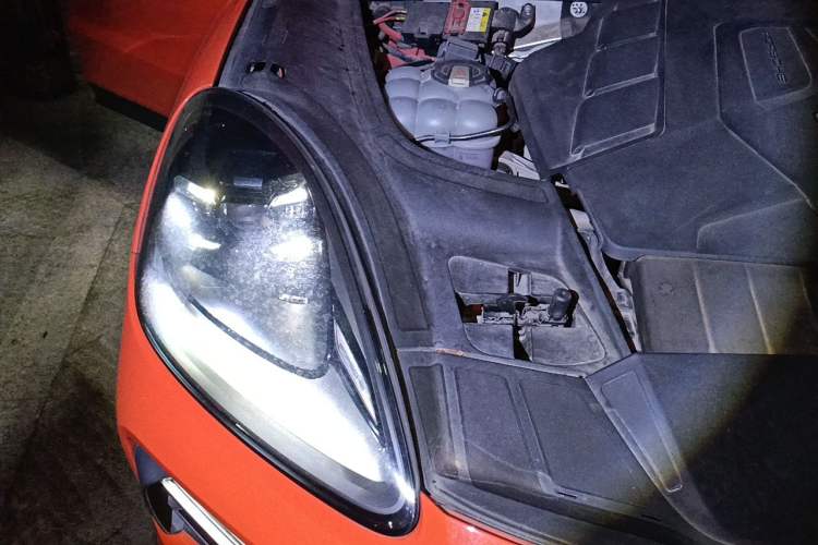 Used Porsche Cayenne 2019 Cayenne Coupé 3.0T Engine Bay Right
