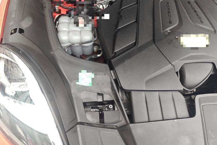 Used Porsche Cayenne 2019 Cayenne Coupé 3.0T Engine Bay Right