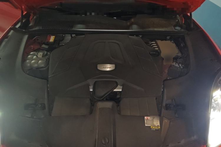Used Porsche Cayenne 2019 Cayenne Coupé 3.0T Engine Bay