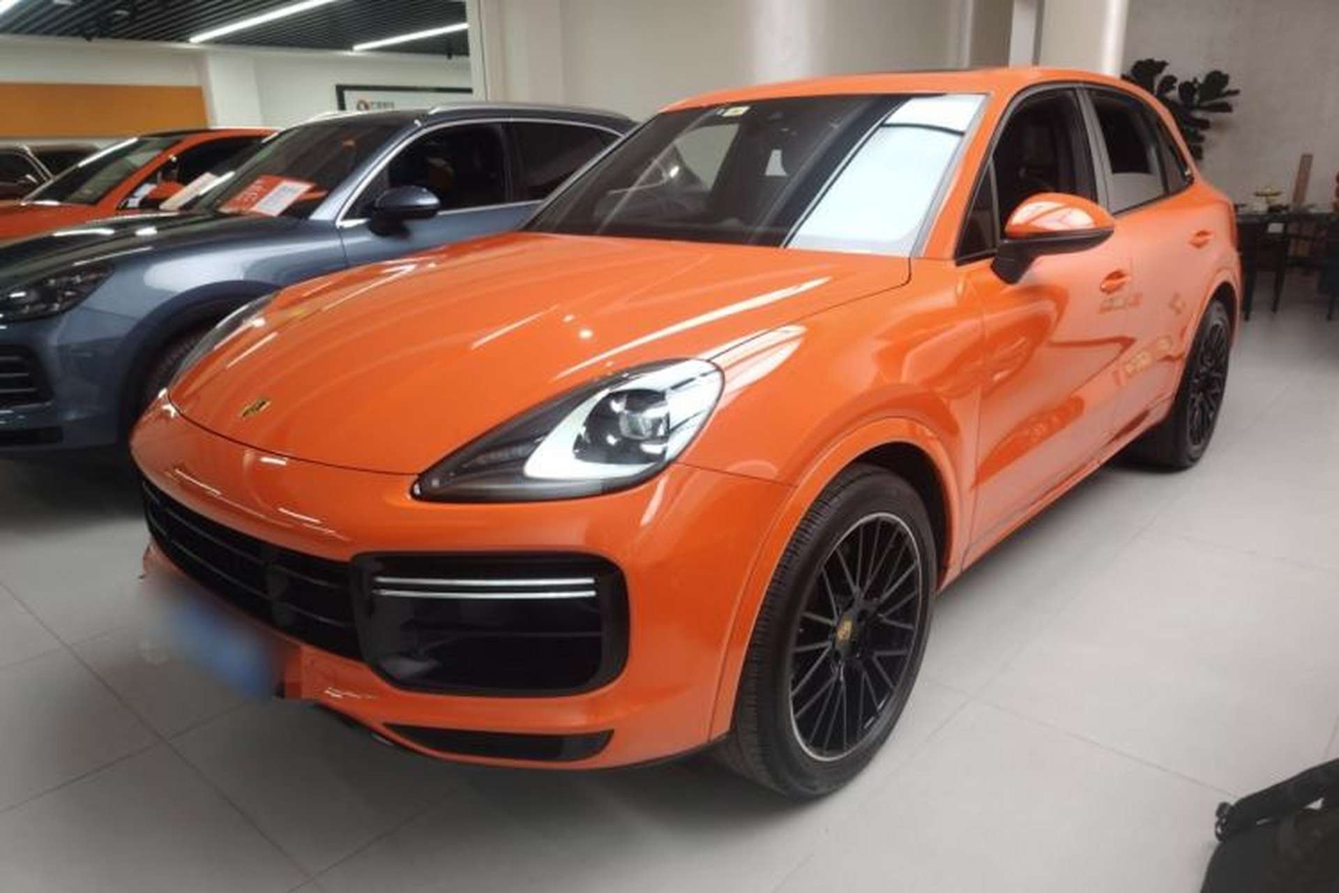 Used Porsche Cayenne 2019 Cayenne 3.0T Front Left 45 Deg