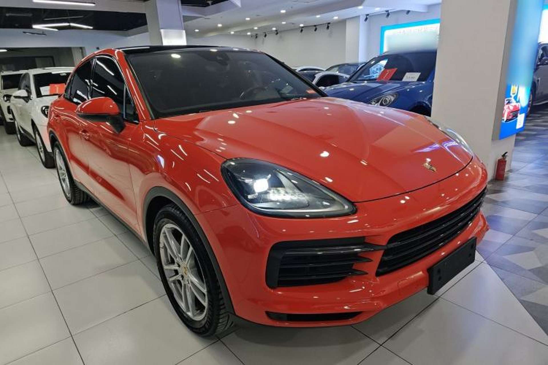 Used Porsche Cayenne 2019 Cayenne Coupé 3.0T Front Right 45 Deg