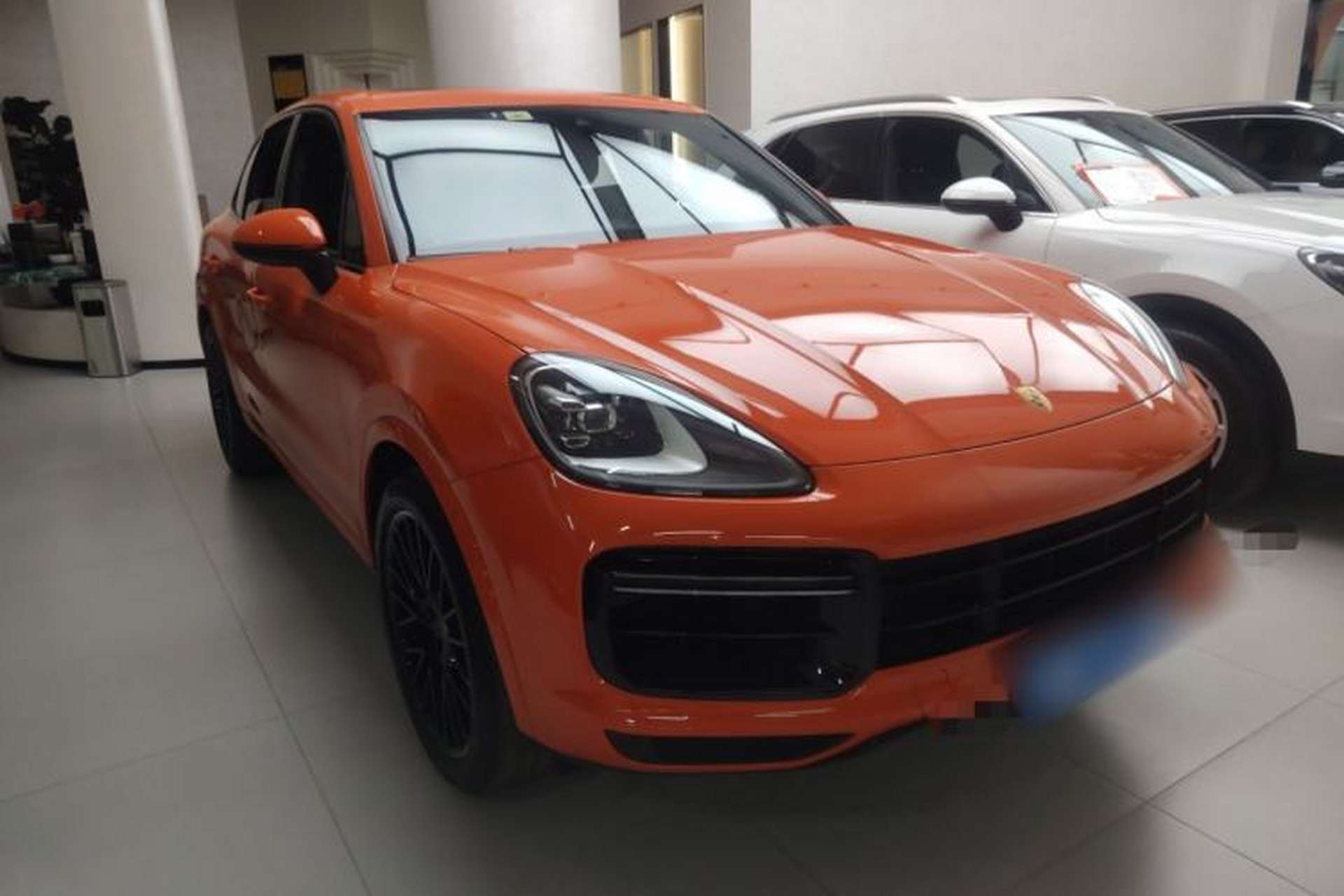 Used Porsche Cayenne 2019 Cayenne 3.0T Front Right 45 Deg