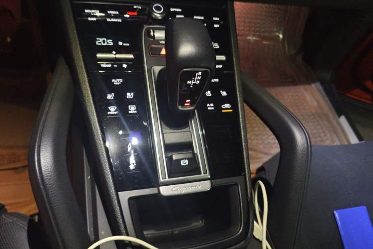 Used Porsche Cayenne 2019 Cayenne Coupé 3.0T Gear Lever