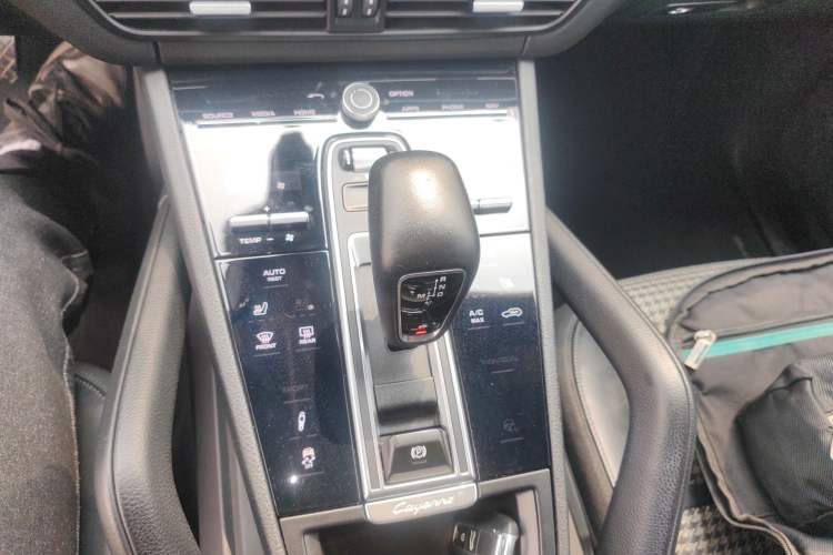 Used Porsche Cayenne 2019 Cayenne Coupé 3.0T Gear Lever