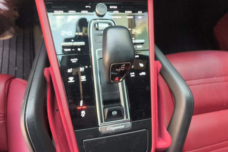 Used Porsche Cayenne 2019 Cayenne Coupé 3.0T Gear Lever