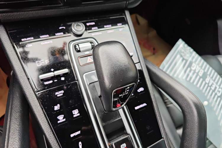 Used Porsche Cayenne 2019 Cayenne 3.0T Gear Lever