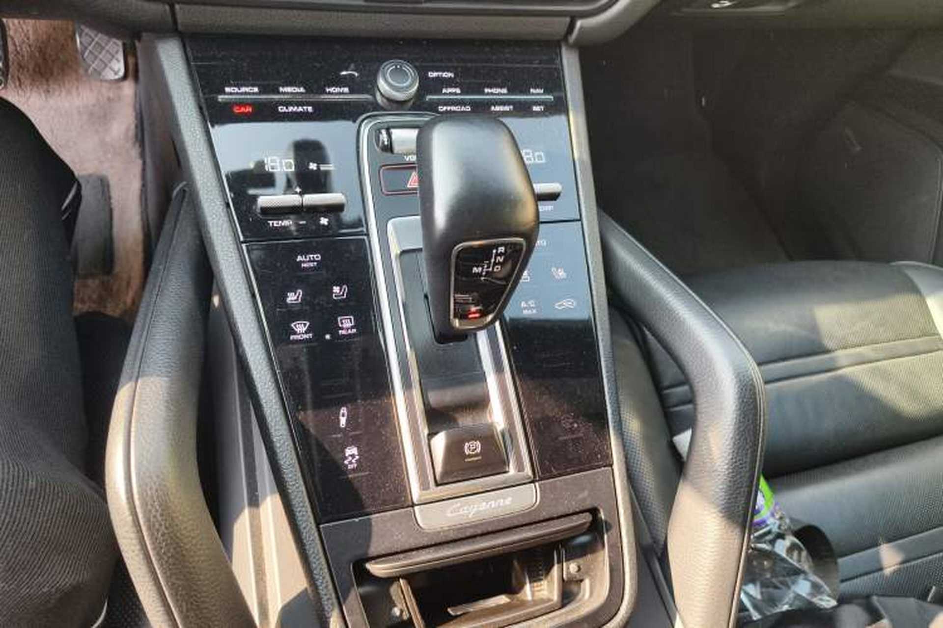 Used Porsche Cayenne 2019 Cayenne Coupé 3.0T Gear Lever