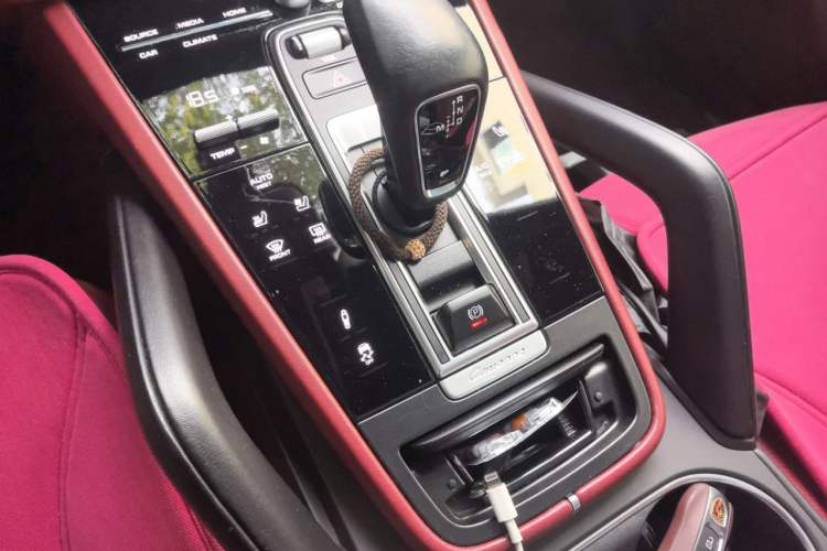 Used Porsche Cayenne 2019 Cayenne Coupé 3.0T Gear Lever