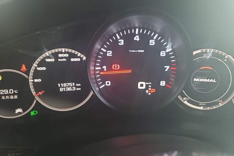 Used Porsche Cayenne 2019 Cayenne Coupé 3.0T Instrument Cluster