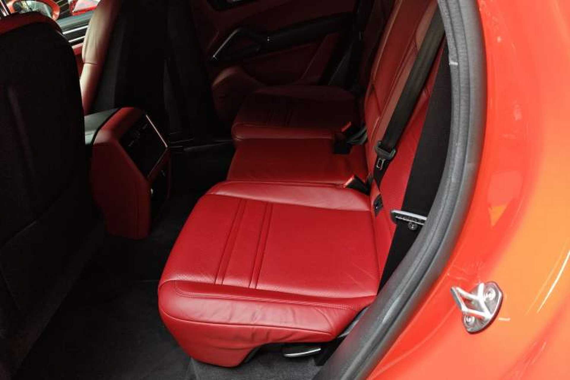 Used Porsche Cayenne 2019 Cayenne Coupé 3.0T Interior 4
