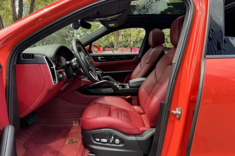 Used Porsche Cayenne 2019 Cayenne 3.0T Interior 4