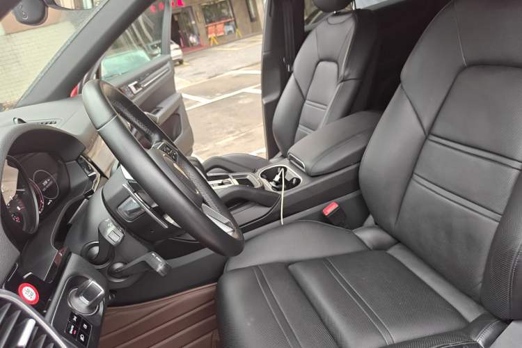 Used Porsche Cayenne 2019 Cayenne Coupé 3.0T Left Front Seat