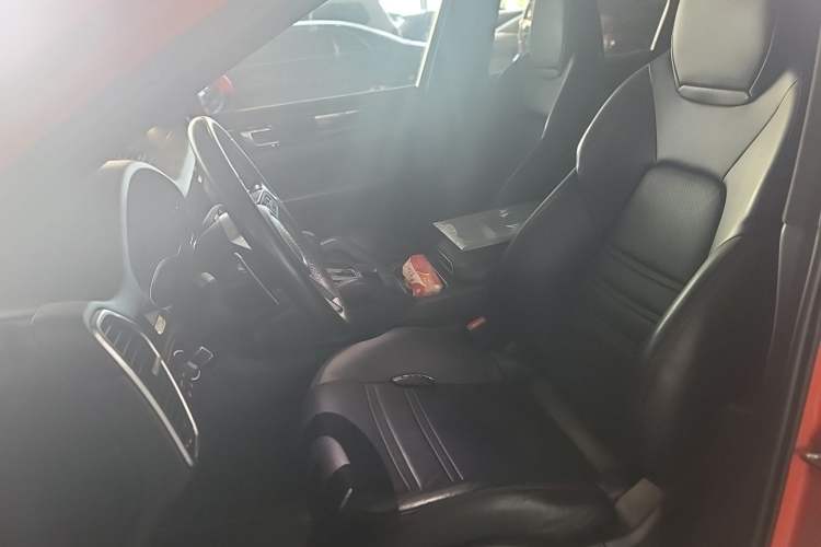 Used Porsche Cayenne 2019 Cayenne Coupé 3.0T Left Front Seat