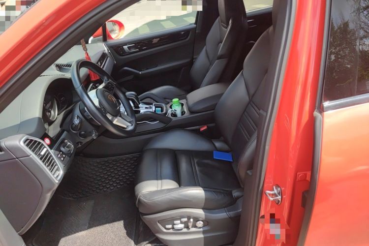 Used Porsche Cayenne  Left Front Seat