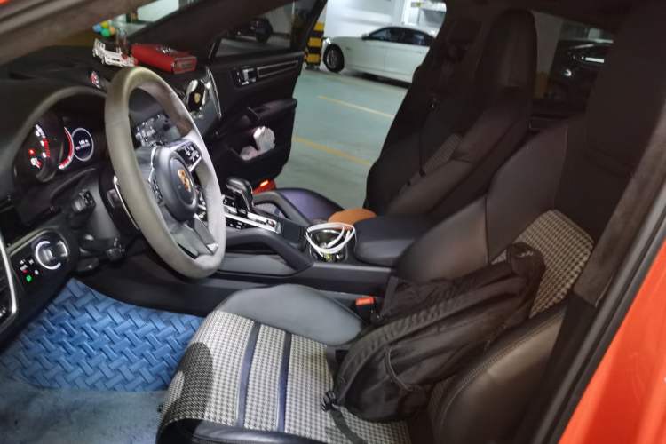 Used Porsche Cayenne 2019 Cayenne Coupé 3.0T Left Front Seat