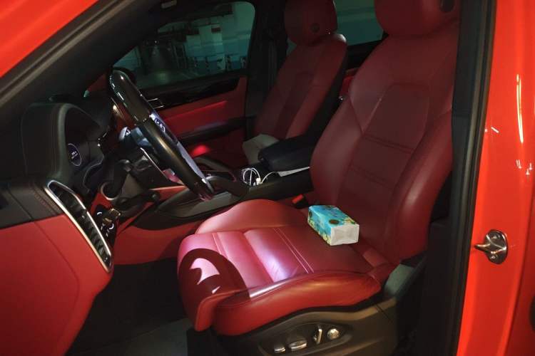Used Porsche Cayenne 2019 Cayenne Coupé 3.0T Left Front Seat